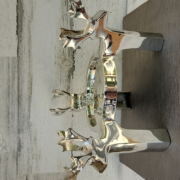 HOLIDAY REINDEER PILLAR CANDLE HOLDER - Picture 3 of 9